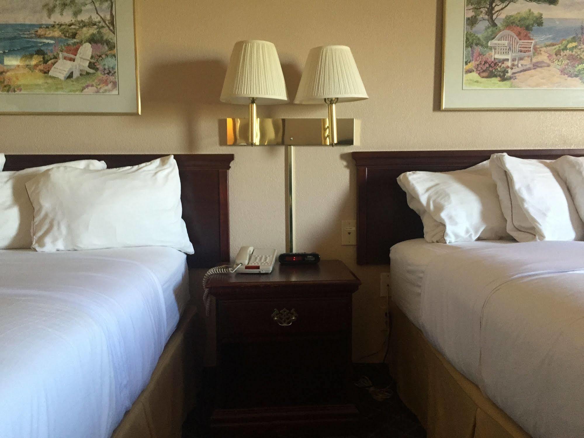 Briarwood Inn - Sparta 외부 사진